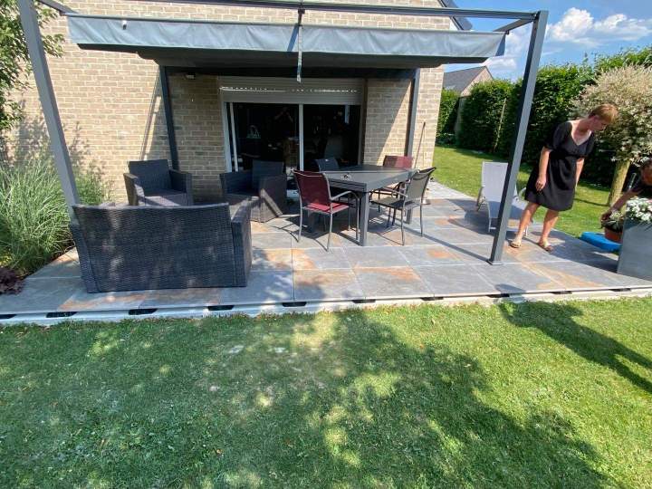 Pose de carrelage extérieur à Bailleul